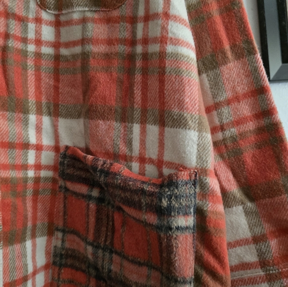 Shacket - Picture 2 of 3